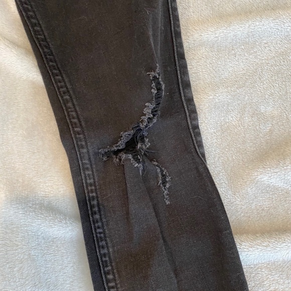 Black jeans with rips in the knees! - Picture 5 of 5
